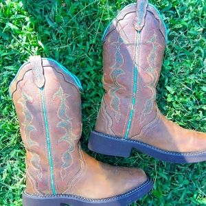 :  Justin gypsy boots